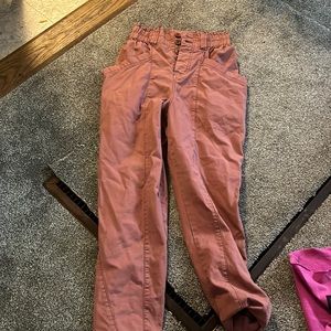 Free people coral pants never worn tags ripped off couldn’t return